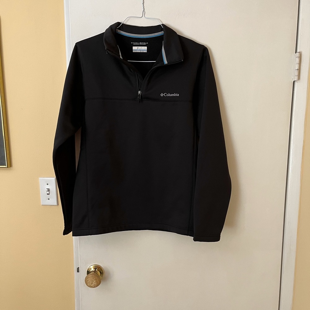 COLUMBIA sweatshirt - Omni Shield - size S - EUC